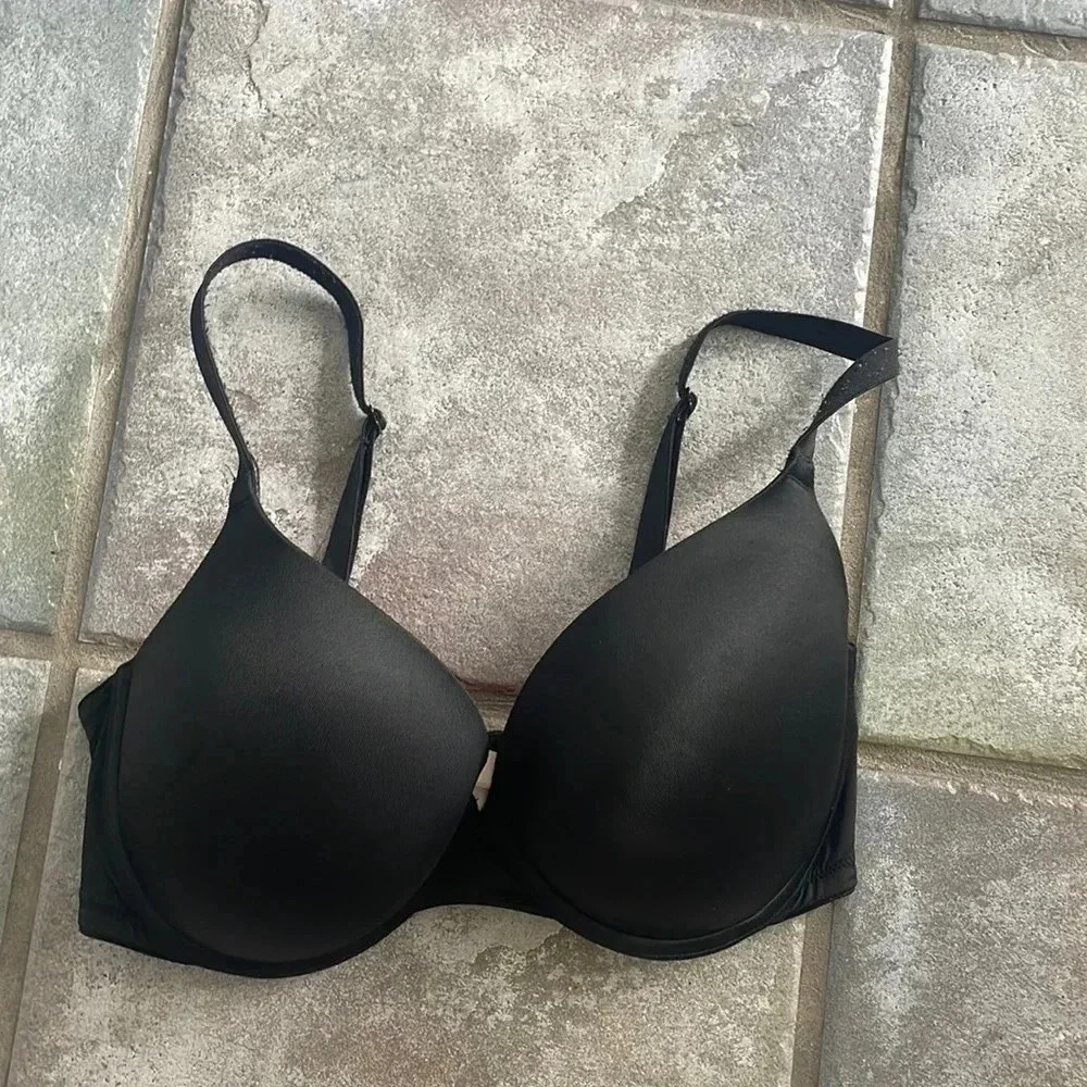 Victoria's Secret PINK Everywhere Push‎ Up 34DD